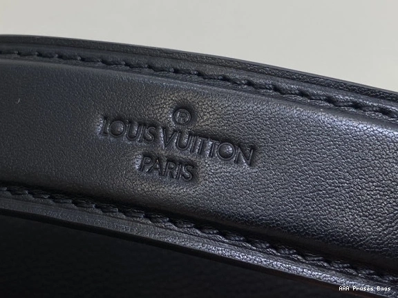 AAA Replica Ru LOUIS Side Trunk VUITTON PM-21*14*6CM 0819